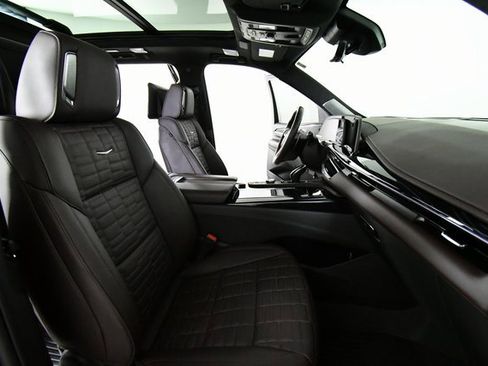 Used 2024 Cadillac Escalade V w/ LPO, ONYX Package image 14