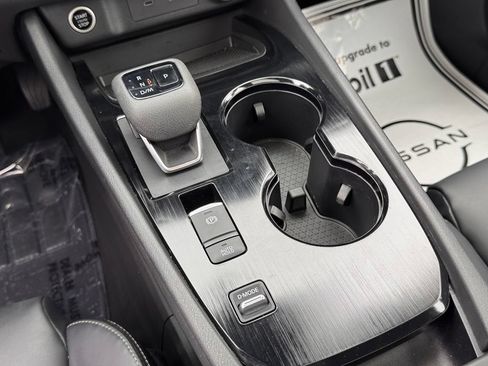Certified 2023 Nissan Rogue SV w/ SV Premium B Package FWD image 19