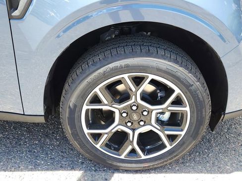 New 2025 Ford Maverick Lariat w/ 4K Tow Package image 19