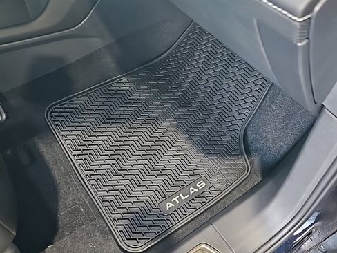 New 2026 Volkswagen Atlas SE image 15