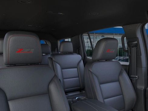 New 2026 Chevrolet Traverse Z71 w/ Driver Confidence Package image 24