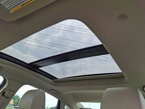 Used 2017 Buick LaCrosse Essence w/ Sun and Shade Package FWD image 10