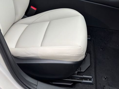 New 2026 MAZDA MAZDA3 2.5 S Sedan w/ Preferred Pkg FWD image 9