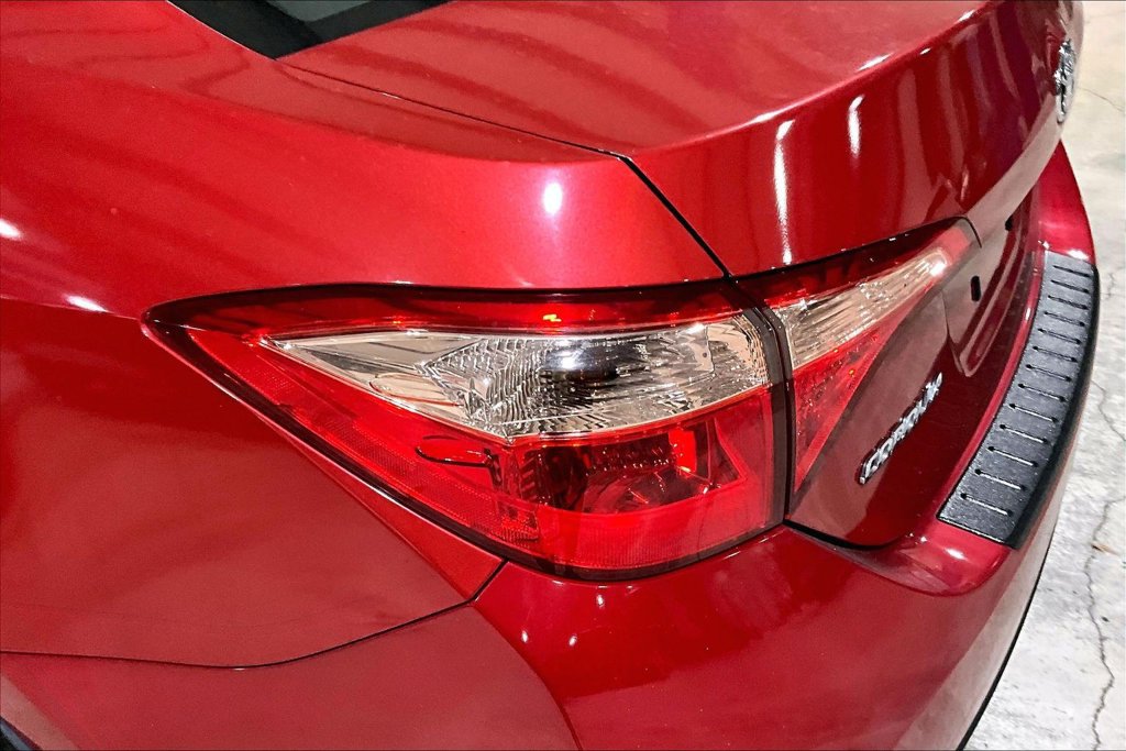 Used 2019 Toyota Corolla LE FWD image 28