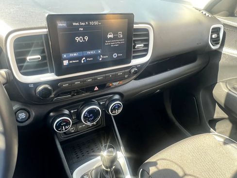 Used 2026 Hyundai Venue SEL FWD image 23