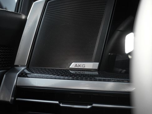 Used 2025 Cadillac Escalade V image 18