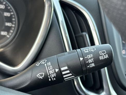 Used 2020 Chevrolet Equinox LT w/ LPO, Floor Liner Package image 21