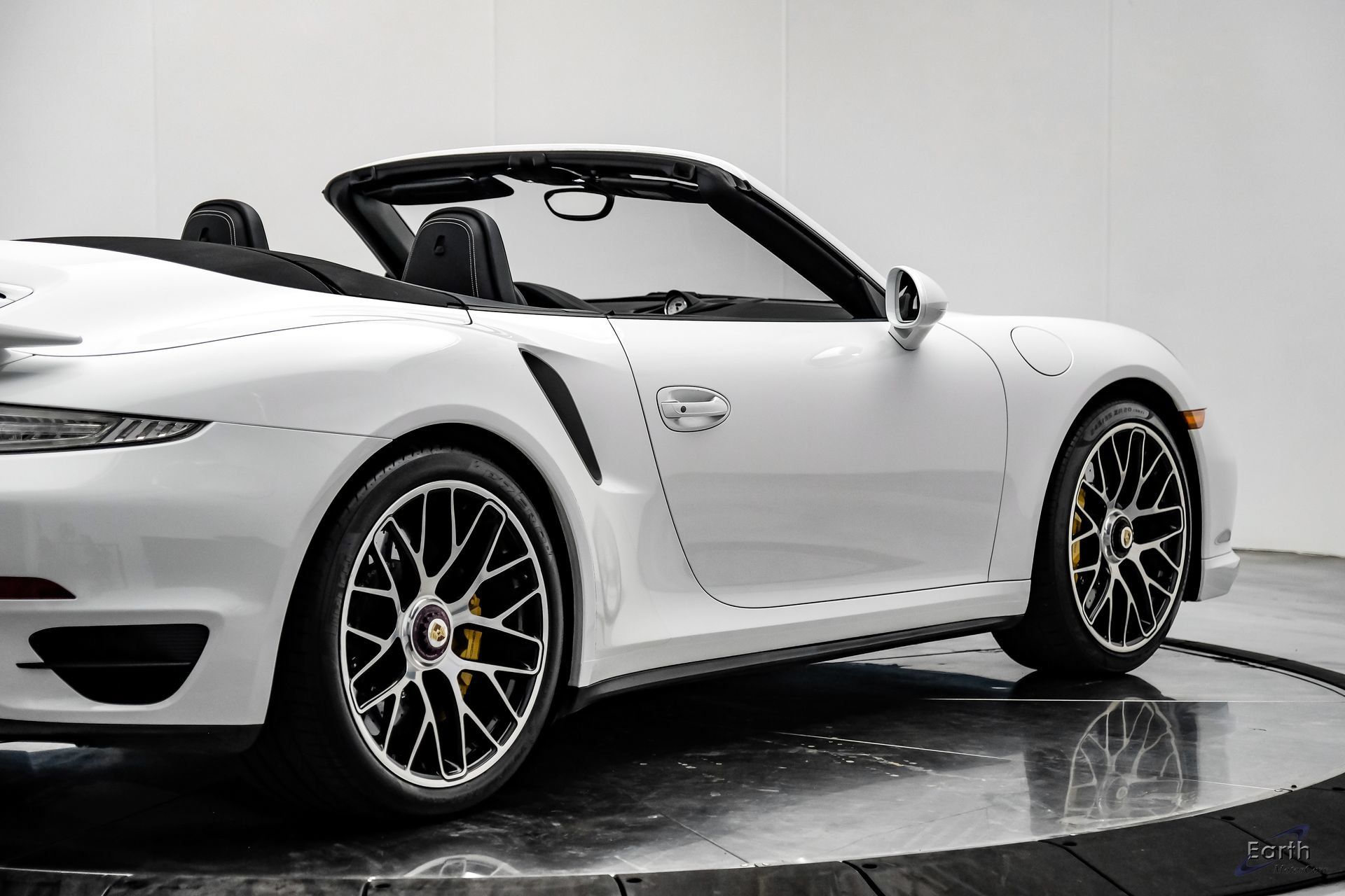 Used 2016 Porsche 911 Turbo S AWD/4WD image 22