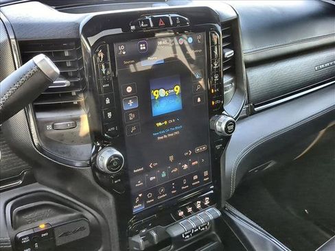 Used 2024 RAM 2500 Limited image 14