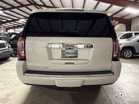 Used 2019 GMC Yukon XL Denali w/ Denali Ultimate Package image 7