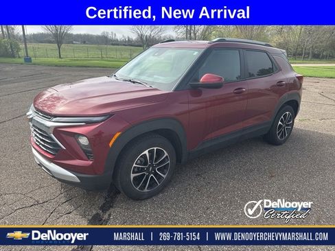 Used 2024 Chevrolet TrailBlazer LT w/ Convenience Package image 1