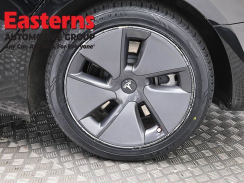 Used 2023 Tesla Model 3 Standard Range image 28