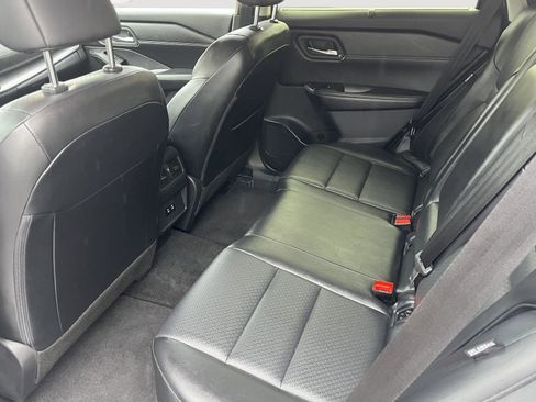Used 2024 Nissan Rogue SV w/ SV Premium Package AWD/4WD image 14