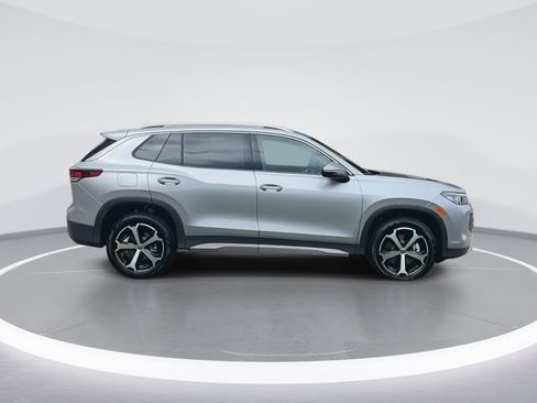 New 2025 Volkswagen Tiguan SE image 9