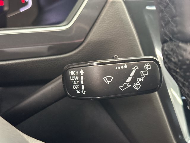 Used 2024 Volkswagen Tiguan SEL R-Line AWD/4WD image 39
