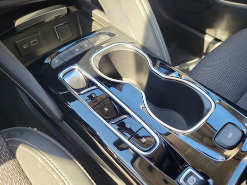 Used 2022 Buick Envision Preferred image 22