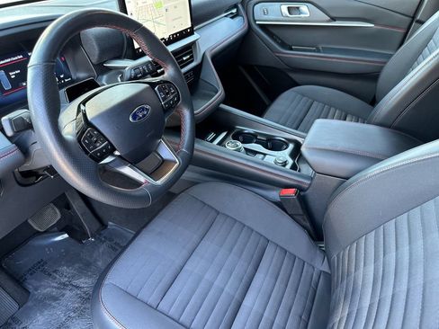 Certified 2025 Ford Explorer ST-Line w/ ST-Line Street Pack AWD/4WD image 9