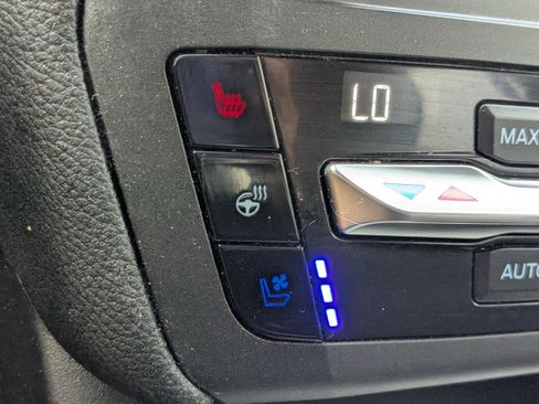 Used 2020 Ford Explorer Limited RWD image 24
