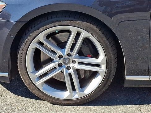 Used 2020 Audi S8 L w/ S8 Executive Package image 29