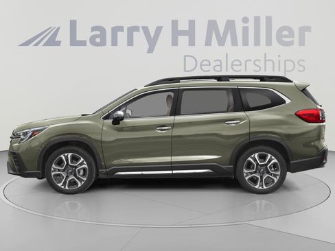 Used 2023 Subaru Ascent Touring AWD/4WD image 3