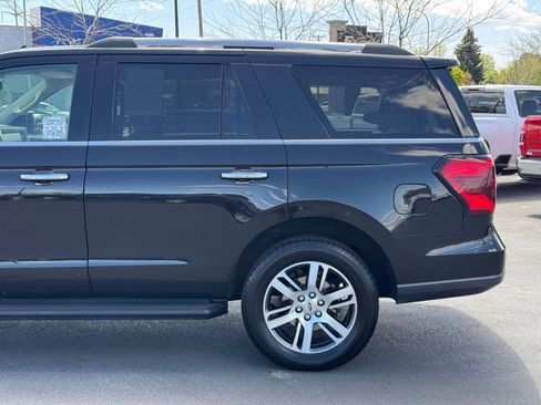 Used 2024 Ford Expedition Limited AWD/4WD image 5