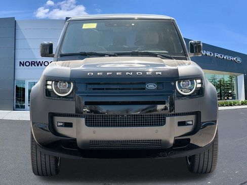 New 2026 Land Rover Defender 90 V8 AWD/4WD image 2