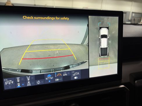 Used 2024 Toyota Tacoma TRD Off-Road w/ TRD Off Road Premium Package image 20