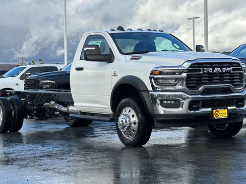New 2026 RAM 5500 Tradesman AWD/4WD image 2
