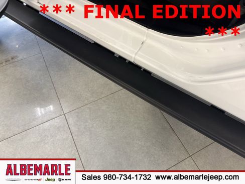 Used 2025 Jeep Wrangler Unlimited Rubicon 392 image 13