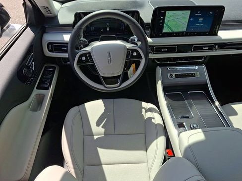 New 2026 Lincoln Aviator AWD image 6