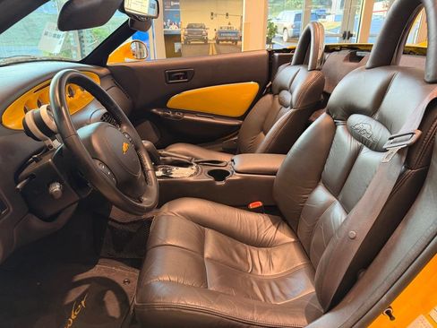 Used 2002 Chrysler Prowler RWD image 9