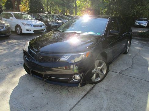 Used 2012 Toyota Camry SE w/ Leather Pkg image 1