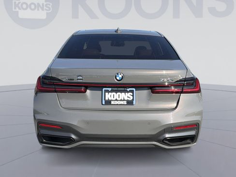 Used 2022 BMW 750i xDrive w/ Executive Package AWD/4WD image 5