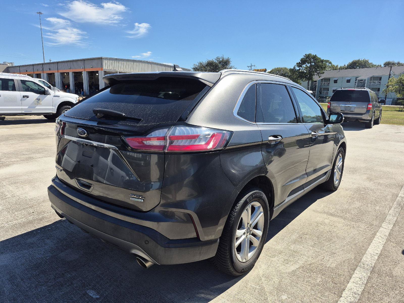 Used 2019 Ford Edge SEL w/ Equipment Group 201A FWD image 12