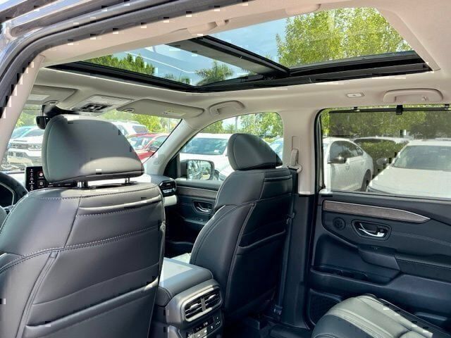 New 2026 Honda Pilot Elite image 10