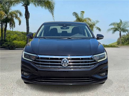 Used 2019 Volkswagen Jetta SEL Premium FWD image 3