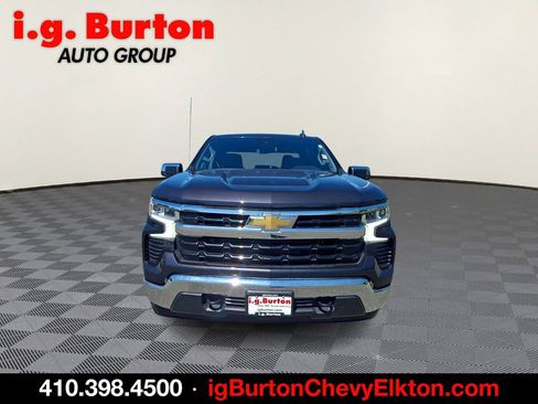 Used 2023 Chevrolet Silverado 1500 LT AWD/4WD image 2