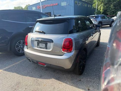 Used 2020 MINI Cooper 2-Door Hardtop FWD image 5