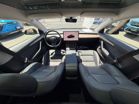 Used 2023 Tesla Model 3 Standard Range RWD image 18