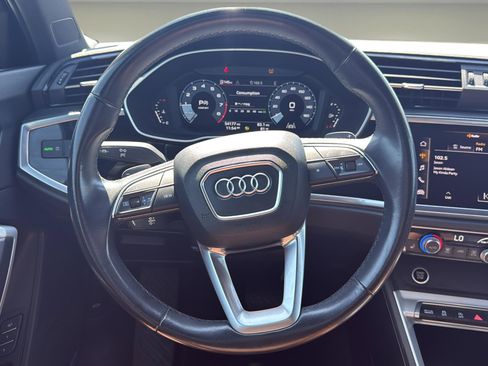 Used 2023 Audi Q3 2.0T Premium image 11