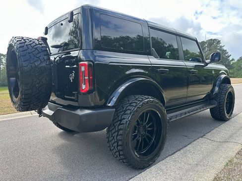 Used 2025 Ford Bronco Outer Banks image 5