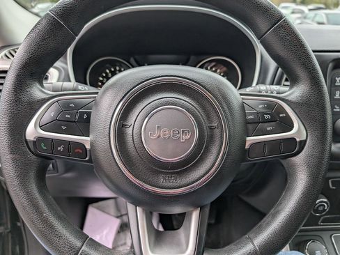 Used 2018 Jeep Compass Sport AWD/4WD image 19