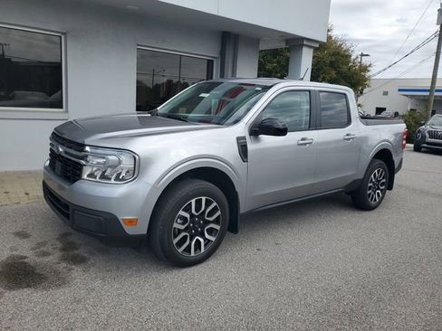 Used 2024 Ford Maverick Lariat image 12