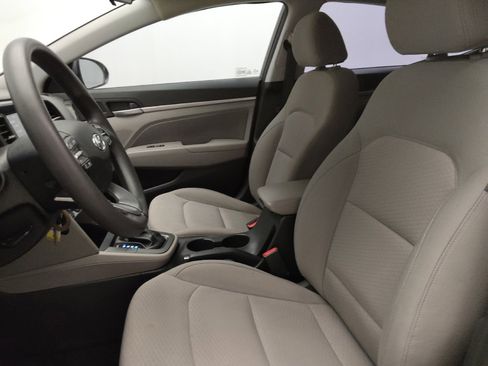 Used 2020 Hyundai Elantra SEL FWD image 17