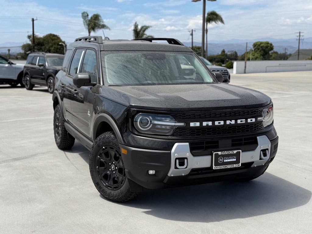 New 2026 Ford Bronco Sport Outer Banks w/ Sasquatch Outer Banks Package AWD/4WD image 2