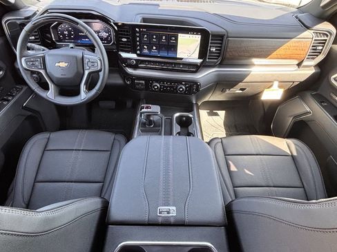 New 2026 Chevrolet Silverado 1500 High Country AWD/4WD image 9