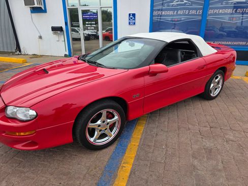 Used 1998 Chevrolet Camaro Z28 w/ SS Performance/Appearance Pkg RWD image 18