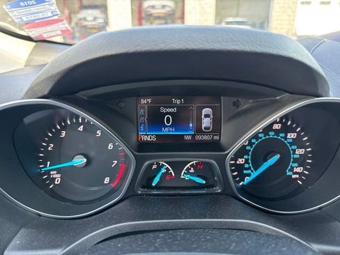 Used 2016 Ford Escape SE w/ Equipment Group 201A FWD image 9