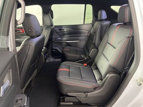 New 2026 Chevrolet Traverse RS image 10