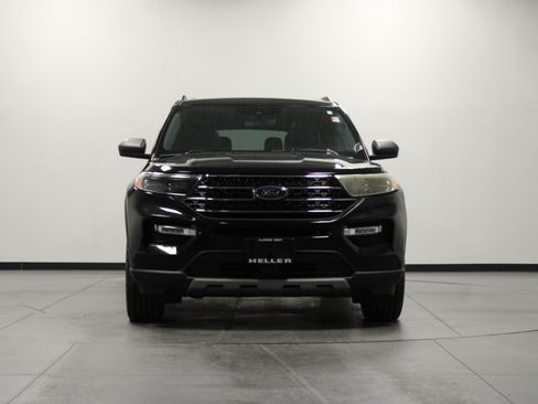 Used 2020 Ford Explorer XLT w/ Equipment Group 202A AWD/4WD image 9